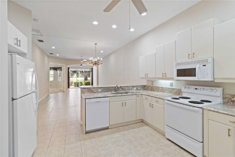 House in North Port, Florida 2 bedrooms, 136.75 sq.m. № 1883047 - photo 15