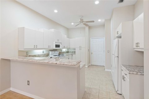 House in North Port, Florida 2 bedrooms, 136.75 sq.m. № 1883047 - photo 4