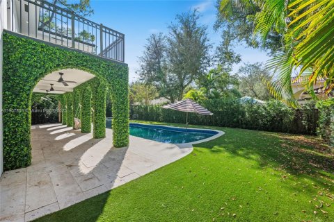 House in South Miami, Florida 4 bedrooms, 300.91 sq.m. № 1966768 - photo 26