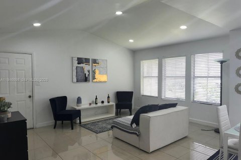 Купить кондоминиум в Майами, Флорида 2 спальни, 90.95м2, № 2062074 - фото 5