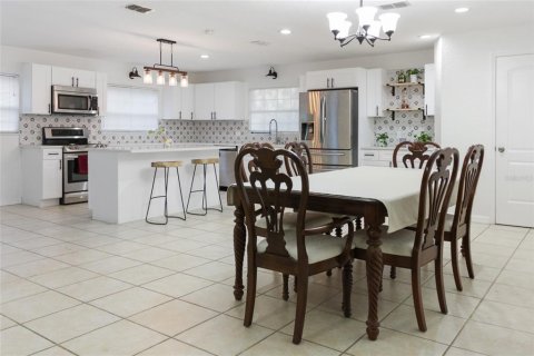 Villa ou maison à louer à Ocklawaha, Floride: 3 chambres, 180.88 m2 № 1854042 - photo 6