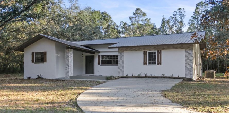 Casa en Ocklawaha, Florida 3 dormitorios, 180.88 m2 № 1854042
