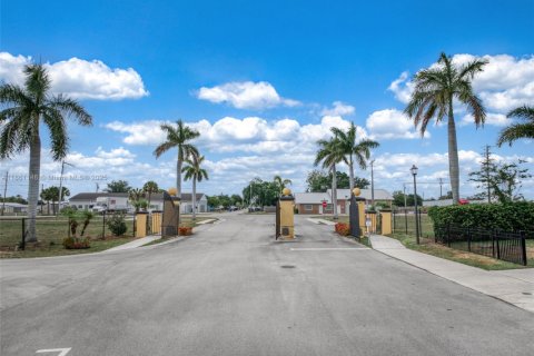 Casa en alquiler en Sebring, Florida, 3 dormitorios, 123.56 m2 № 1961409 - foto 9