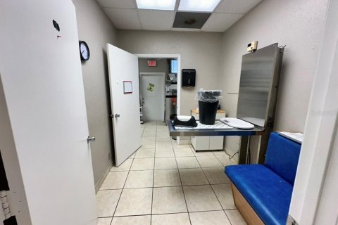Commercial property in Ormond Beach, Florida 195.09 sq.m. № 2205342 - photo 11