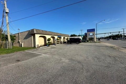 Commercial property in Ormond Beach, Florida 195.09 sq.m. № 2205342 - photo 2