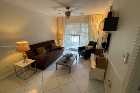 Кондоминиум с 2 спальнями в Санни-Айлс-Бич, Флорида № 2047131