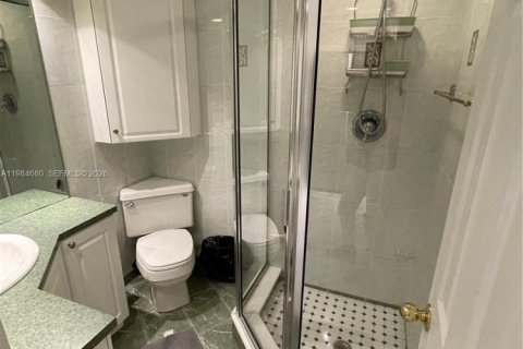 Купить кондоминиум в Санни-Айлс-Бич, Флорида 2 спальни, 70.05м2, № 2047131 - фото 10