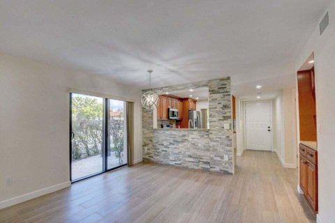 Copropriété à louer à Boca Raton, Floride: 2 chambres, 111.48 m2 № 2247049 - photo 14