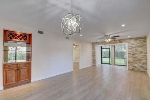 Copropriété à louer à Boca Raton, Floride: 2 chambres, 111.48 m2 № 2247049 - photo 12