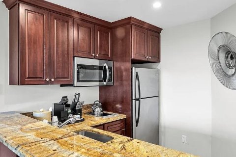 Condominio en venta en Islamorada, Village of Islands, Florida, 1 dormitorio, 51.1 m2 № 2085015 - foto 4