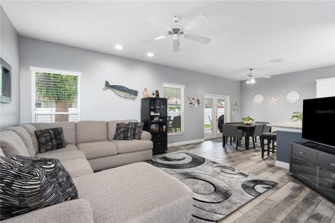 House in Port Orange, Florida 4 bedrooms, 192.49 sq.m. № 1916211 - photo 10