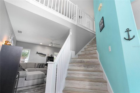 House in Port Orange, Florida 4 bedrooms, 192.49 sq.m. № 1916211 - photo 28