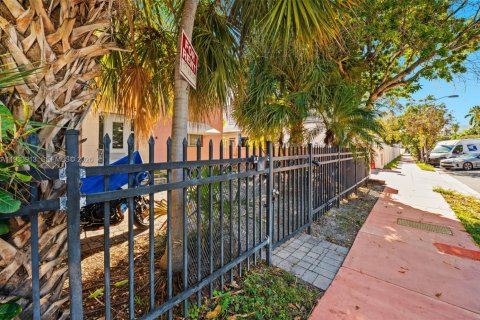 Hotel en venta en Miami Beach, Florida № 2001704 - foto 4