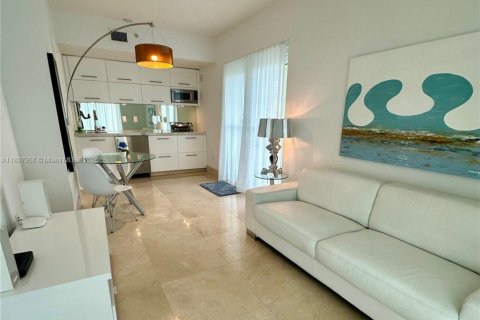 Condo in Sunny Isles Beach, Florida, 4 bedrooms  № 1949686 - photo 15