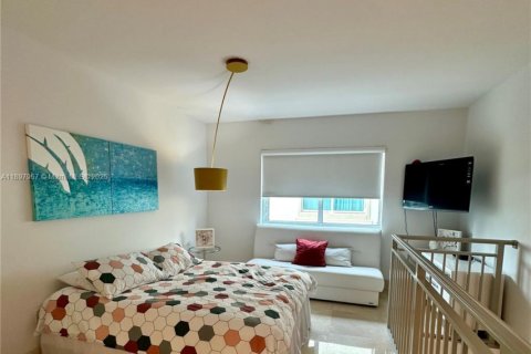 Condo in Sunny Isles Beach, Florida, 4 bedrooms  № 1949686 - photo 18