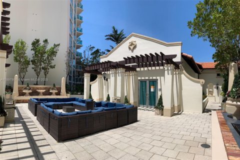 Condo in Sunny Isles Beach, Florida, 4 bedrooms  № 1949686 - photo 9