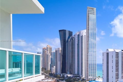 Condo in Sunny Isles Beach, Florida, 4 bedrooms  № 1949686 - photo 4