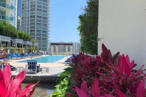 Condo in Sunny Isles Beach, Florida, 4 bedrooms  № 1949686 - photo 6