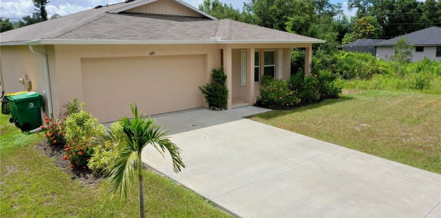 Casa en Port Charlotte, Florida 3 dormitorios, 152.92 m2 № 1886043