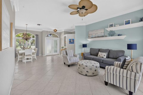 House in Delray Beach, Florida 3 bedrooms, 181.25 sq.m. № 2254896 - photo 5