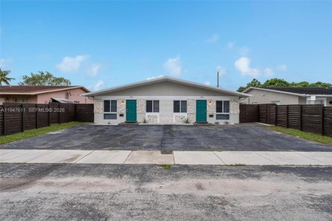 Commercial property in Oakland Park, Florida 201.97 sq.m. № 2004156 - photo 19