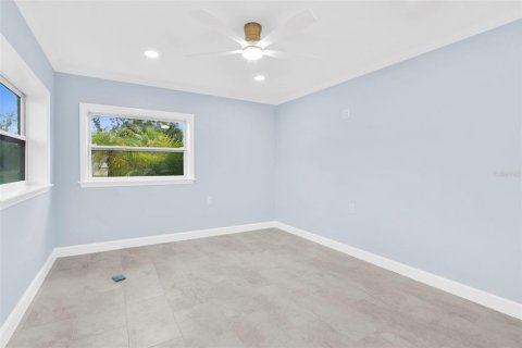 House in Bradenton, Florida 6 bedrooms, 151.9 sq.m. № 1856623 - photo 13