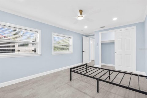 House in Bradenton, Florida 6 bedrooms, 151.9 sq.m. № 1856623 - photo 16