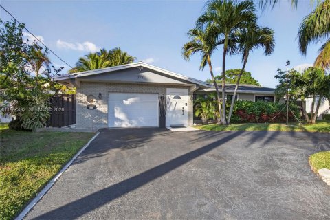 House in Pompano Beach, Florida 2 bedrooms, 142.7 sq.m. № 2048718 - photo 11