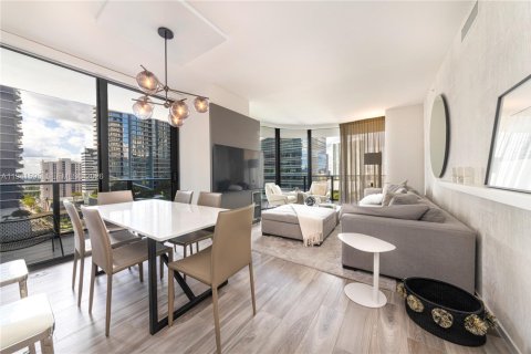 Кондоминиум с 3 спальнями в Майами, Флорида № 2001920