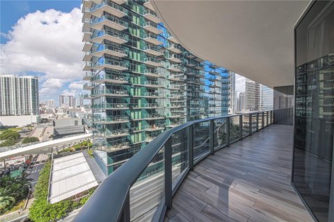 Снять в аренду кондоминиум в Майами, Флорида 3 спальни, 134.71м2, № 2001920 - фото 25