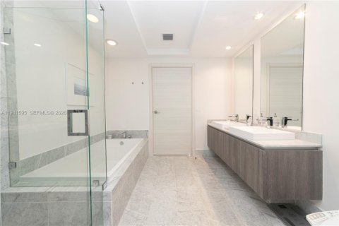 Снять в аренду кондоминиум в Майами, Флорида 3 спальни, 134.71м2, № 2001920 - фото 17