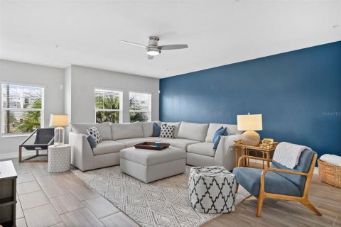 Touwnhouse à louer à Tampa, Floride: 4 chambres, 233.28 m2 № 1837037 - photo 2