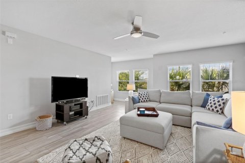 Touwnhouse à louer à Tampa, Floride: 4 chambres, 233.28 m2 № 1837037 - photo 11