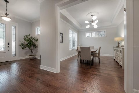 House in Tampa, Florida 4 bedrooms, 331.29 sq.m. № 1900154 - photo 7