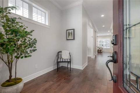 House in Tampa, Florida 4 bedrooms, 331.29 sq.m. № 1900154 - photo 5