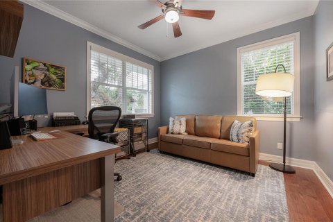 House in Tampa, Florida 4 bedrooms, 331.29 sq.m. № 1900154 - photo 30