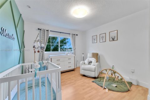 Townhouse in Miramar, Florida 3 bedrooms, 167.6 sq.m. № 1994556 - photo 20