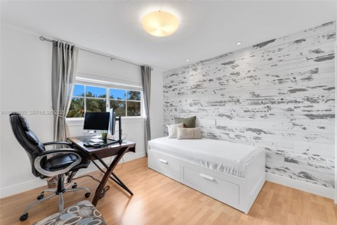 Townhouse in Miramar, Florida 3 bedrooms, 167.6 sq.m. № 1994556 - photo 17