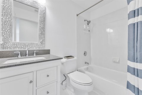 Townhouse in Miramar, Florida 3 bedrooms, 167.6 sq.m. № 1994556 - photo 19