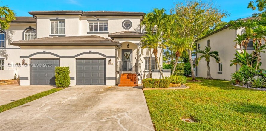 Townhouse in Miramar, Florida 3 bedrooms, 167.6 sq.m. № 1994556