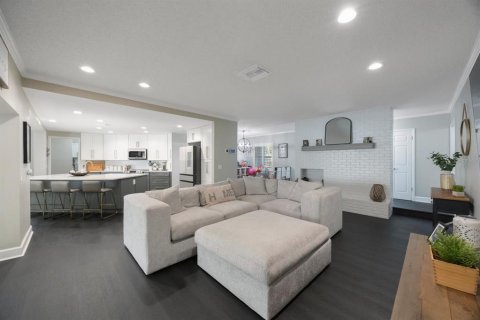 Casa en venta en Tampa, Florida, 3 dormitorios, 184.32 m2 № 1879711 - foto 6