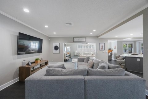 Casa en venta en Tampa, Florida, 3 dormitorios, 184.32 m2 № 1879711 - foto 8