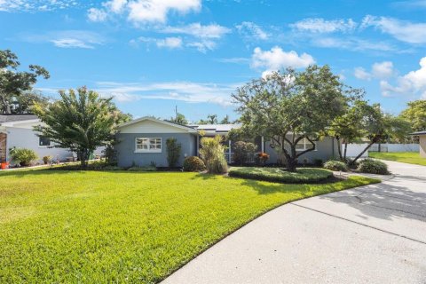 Casa en venta en Tampa, Florida, 3 dormitorios, 184.32 m2 № 1879711 - foto 1