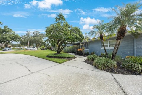 Casa en venta en Tampa, Florida, 3 dormitorios, 184.32 m2 № 1879711 - foto 4