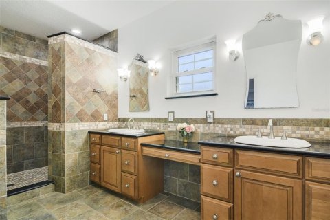 House in Orlando, Florida 3 bedrooms, 217.95 sq.m. № 1824826 - photo 14