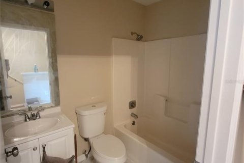 Townhouse in Winter Springs, Florida 2 bedrooms, 124.86 sq.m. № 1508570 - photo 17