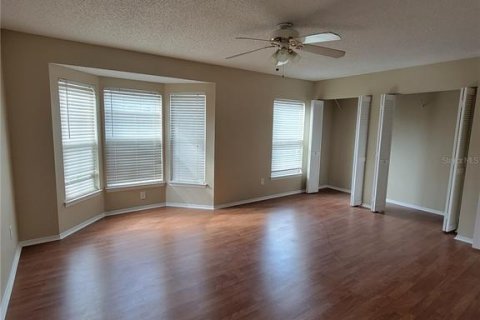 Townhouse in Winter Springs, Florida 2 bedrooms, 124.86 sq.m. № 1508570 - photo 12