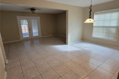 Townhouse in Winter Springs, Florida 2 bedrooms, 124.86 sq.m. № 1508570 - photo 10