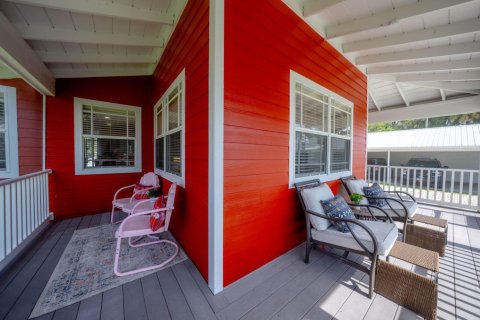 House in Okeechobee, Florida 1 bedroom, 136.01 sq.m. № 2175624 - photo 17