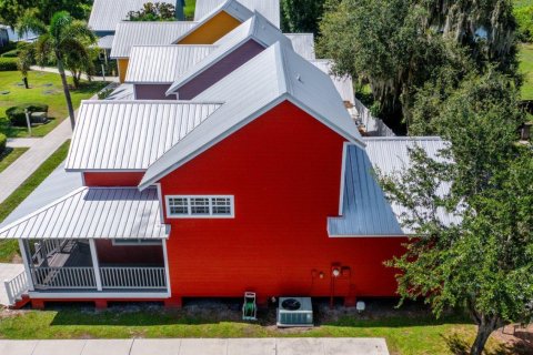 House in Okeechobee, Florida 1 bedroom, 136.01 sq.m. № 2175624 - photo 12